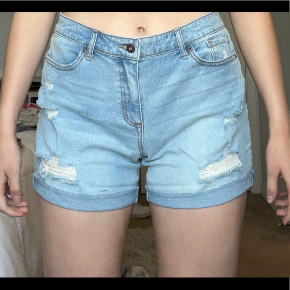 Sofia Vergara Jean Shorts
